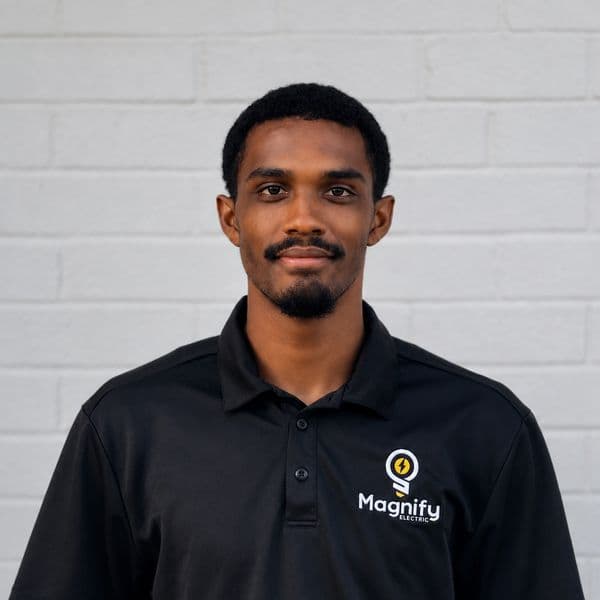 Treyvon Walker, Service Electrician