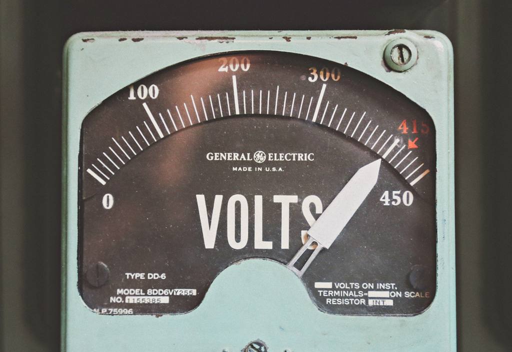 A gray volt meter