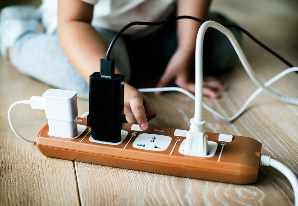 When to Upgrade to 200 Amp Service Friendly Guide for Your Home Electrical Needs
